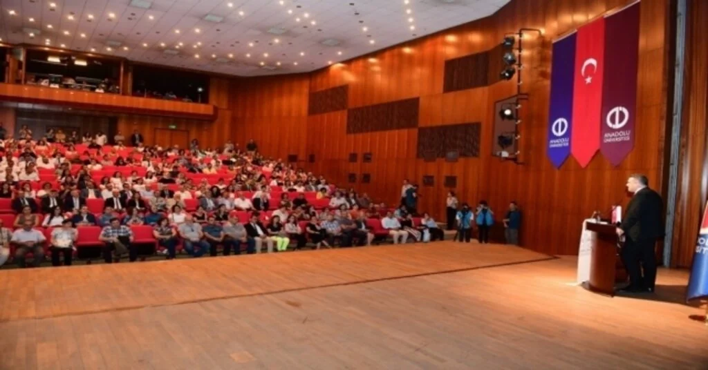 Rektör Çomaklıdan, Demokrasi Ve Milli Birlik Vurgusu