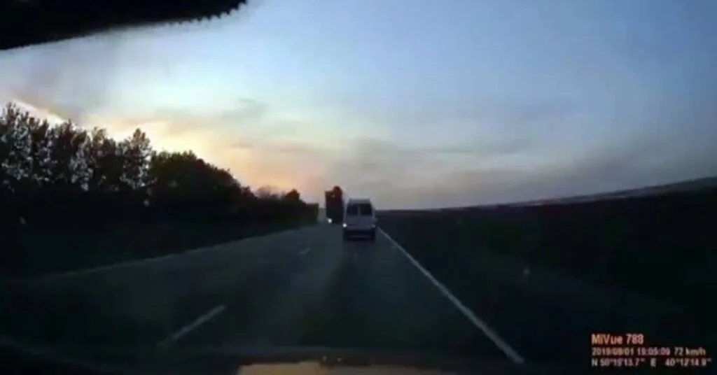 Rusyada Freni Patlayan Tır İki Aracı Ezdi: 1 Ölü, 2 Yaralı