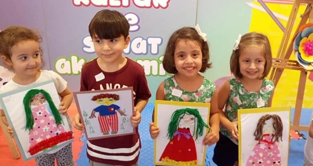 Samsun Piazza'da Eğlendiler, Öğrendiler, Sergilediler