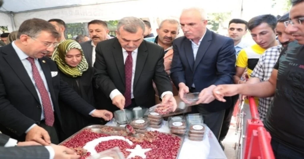 Şanlıurfada Vatandaşlara Aşure İkramı
