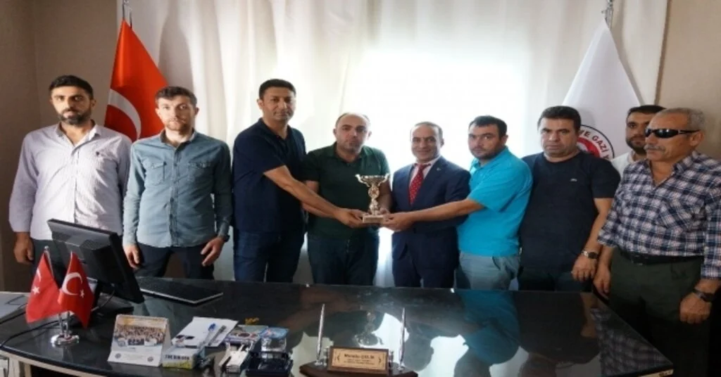 Şehit Yakınlarından İha Ve Tgrt Haber Çalışanlarına Tarafsızlık Ödülü