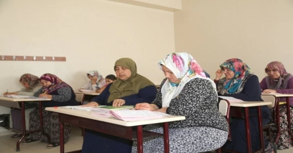 Şehitkamilde 4 Bin 338 Kişiye Okuma-Yazma Öğretildi