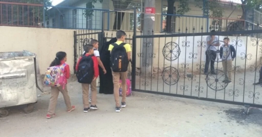 Sokak Kapandı Okul Bahçesi Oldu