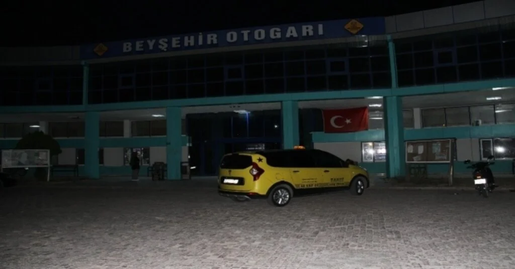 Taksici Meslektaşını Silahla Yaraladı