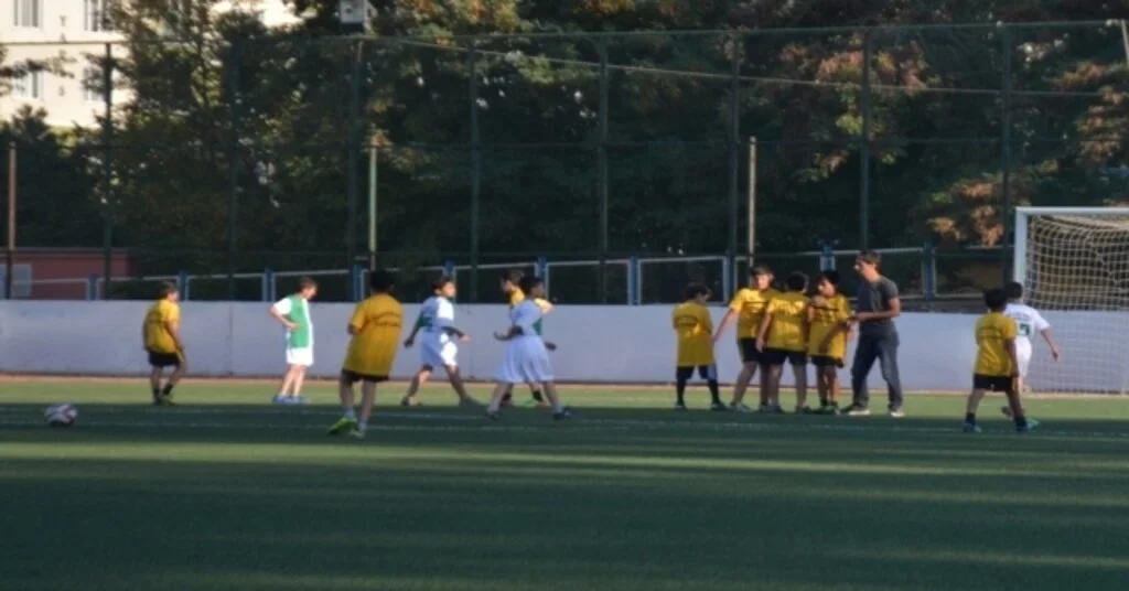 Tatvandaki Çocuklar Spora Kazandırılıyor