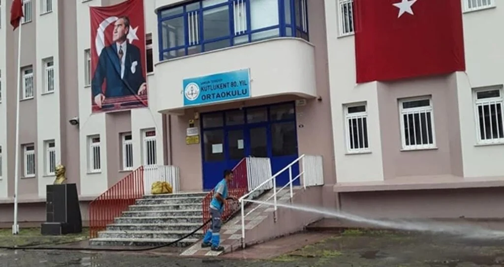 Tekkeköy'de Okullarda hummalı çalışma