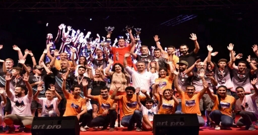 Teknoloji Festivalinde Dronelardan Ay-Yıldızlı Gösteri