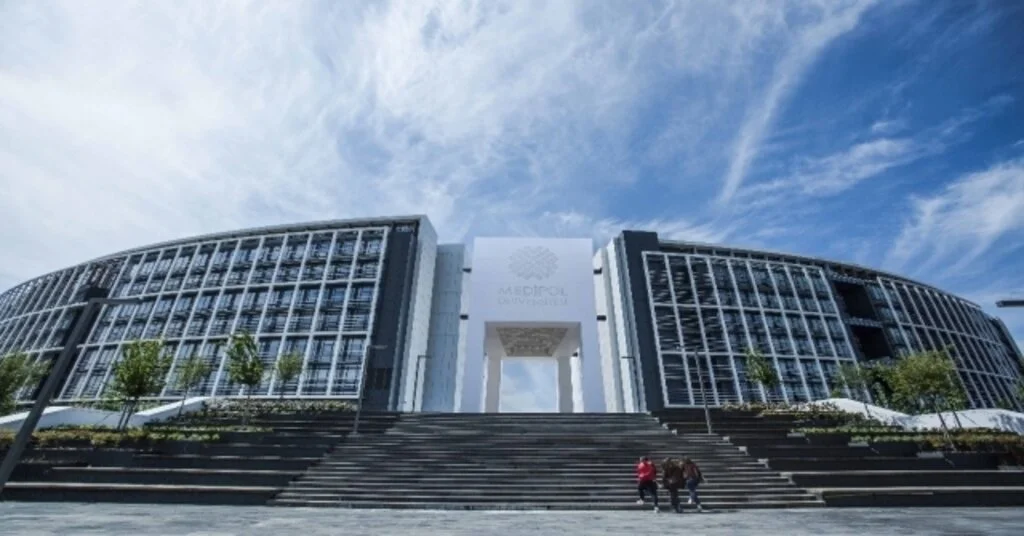 Tıp Fakülteleri İçindeki En Yüksek Taban Puan