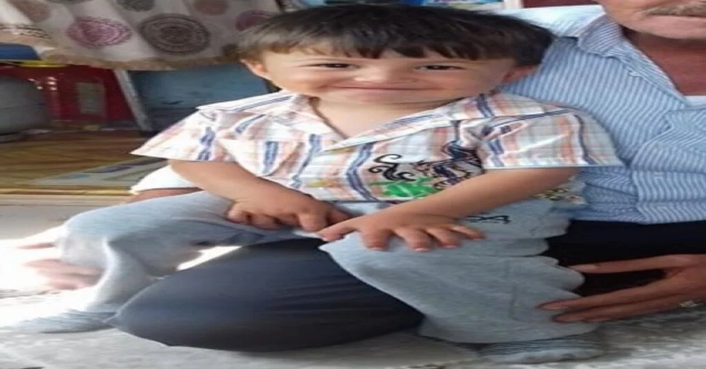 Traktörün Altında Kalan Çocuk Hayatını Kaybetti