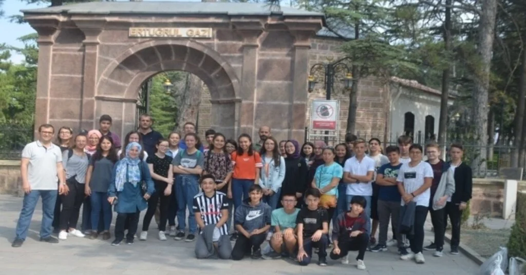 Uyum Sürecini Söğüt Şenliklerine Katılarak Geçirdiler