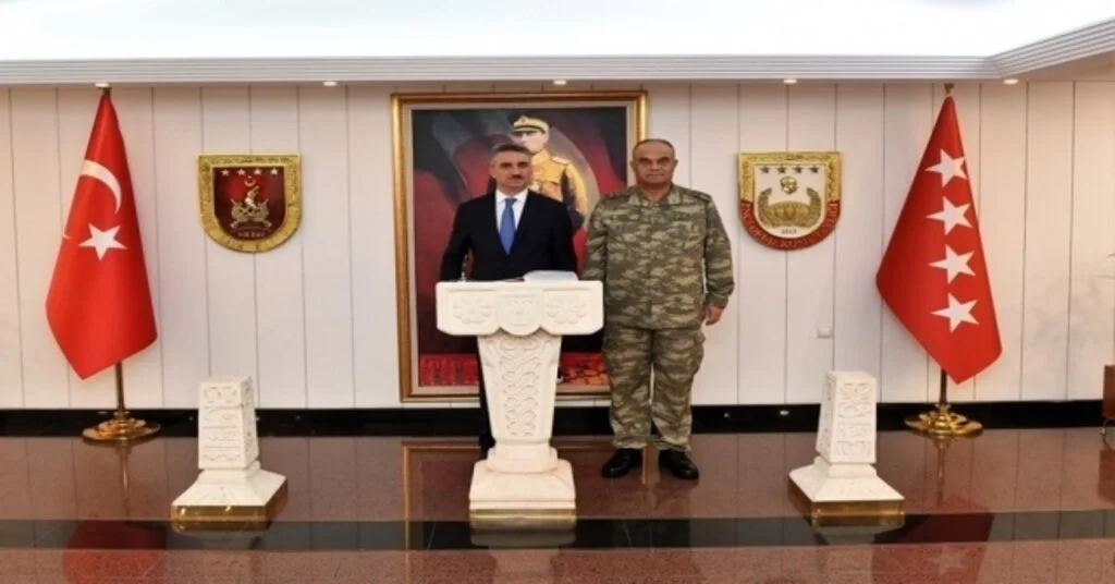 Vali Baruştan 2. Ordu Komutanlığına Ziyaret