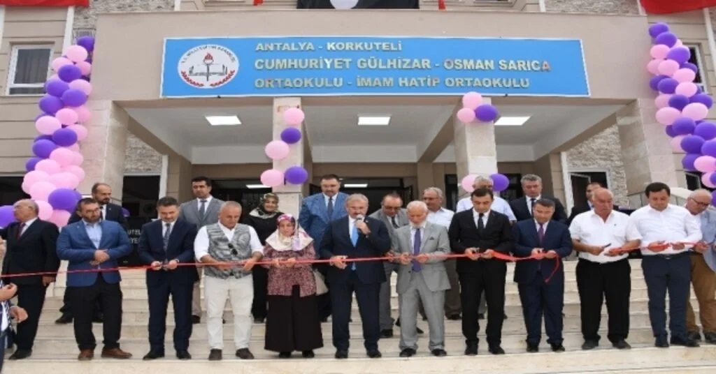 Vali Karaloğlu:  İyi Yetişmiş İnsan Bir Ülkenin En Büyük Gücüdür