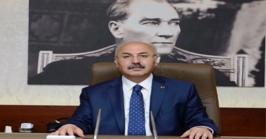 Vali Köşger; “Bağımsızlık Ruhunu Yeniden Her Alanda Canlandırmalıyız”