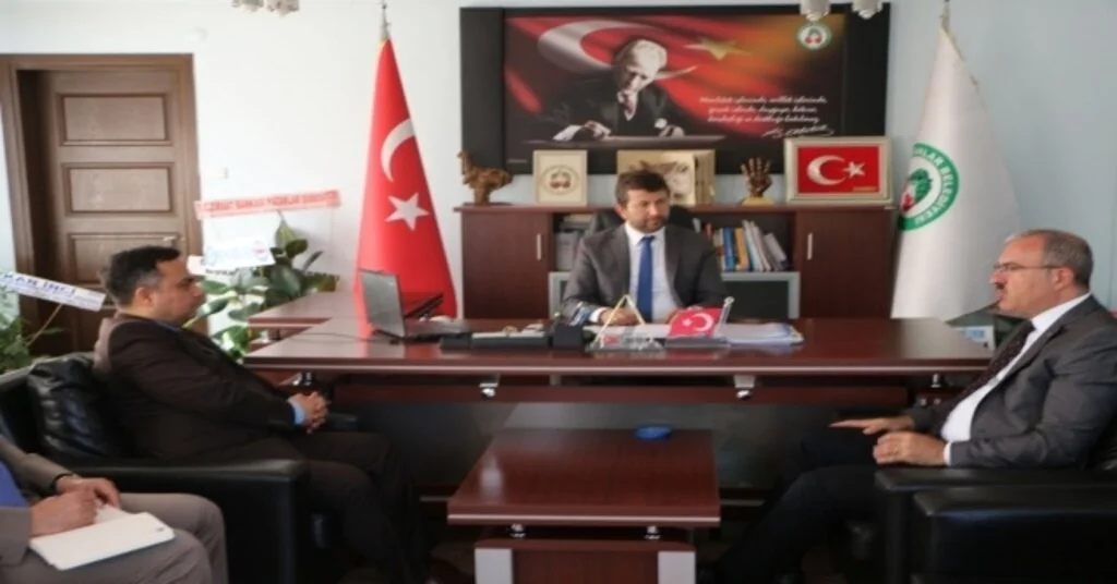 Vali Toraman, Pazarlarda Muhtarlarla Toplantı Yaptı