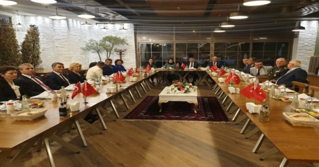 Vali Yazıcıdan Komutanlara Veda Yemeği