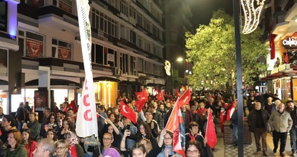 ADD'den muhteşem Fener Alayı