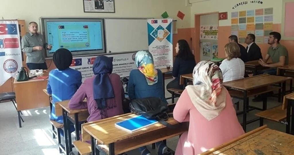 Alaçam'daki okullara İtalyan eğitim modeli