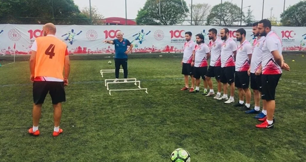 Antrenörlük Kursu Devam Ediyor