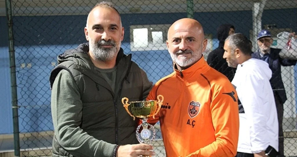 Atakum Sezonun İlk Kupasını Kazandı