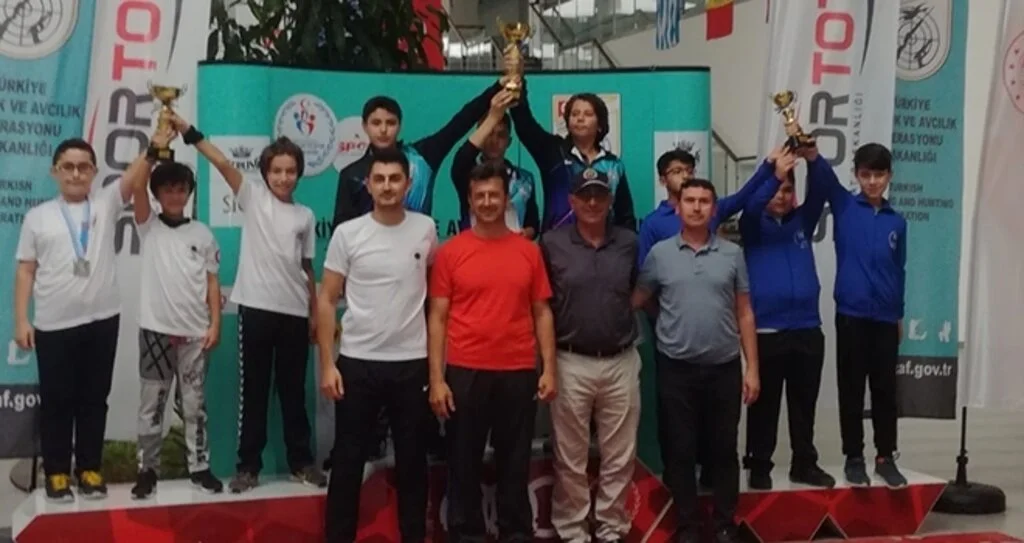 Bafra Belediyesi Gençlik Spor Kulübü Sporcuları Türkiye Rekoru Kırdı