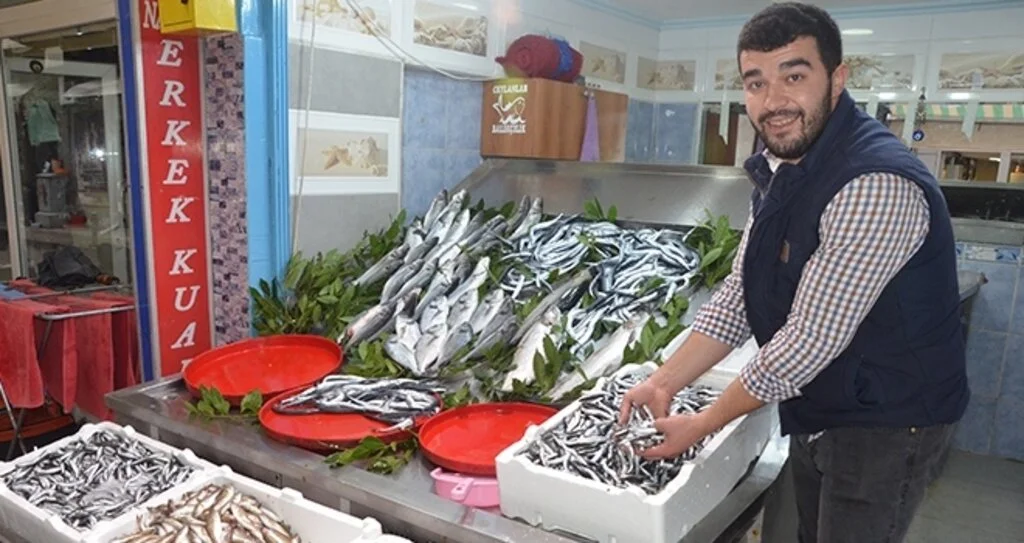 Balıkçının bu sezonki geçim kaynağı 'hamsi'