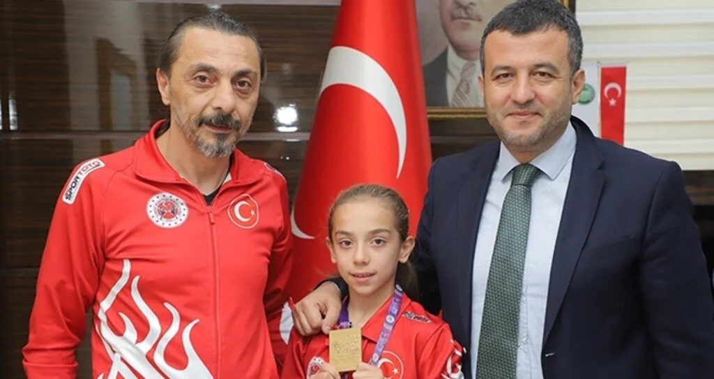 Dünya Şampiyonu Başkan Doğan'ı Ziyaret Etti