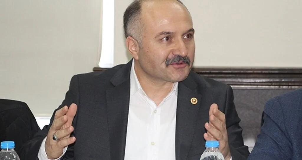 Erhan Usta: Ekonomi de dışa bağımlıyız