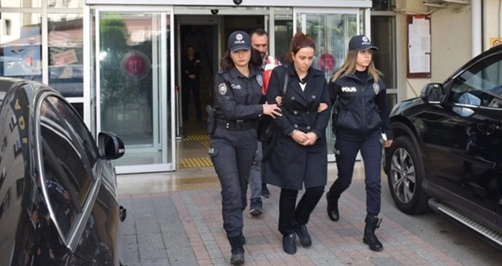 FETÖ elebaşı Fetullah Gülen'in yeğeni Zeynep Gülen sahte kimlikle yakalandı