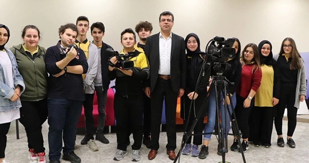 Geleceğin iletişimcileri Piri Reis'te yetişiyor