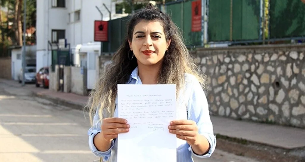 Genç kızdan gönüllü  askerlik müracaatı