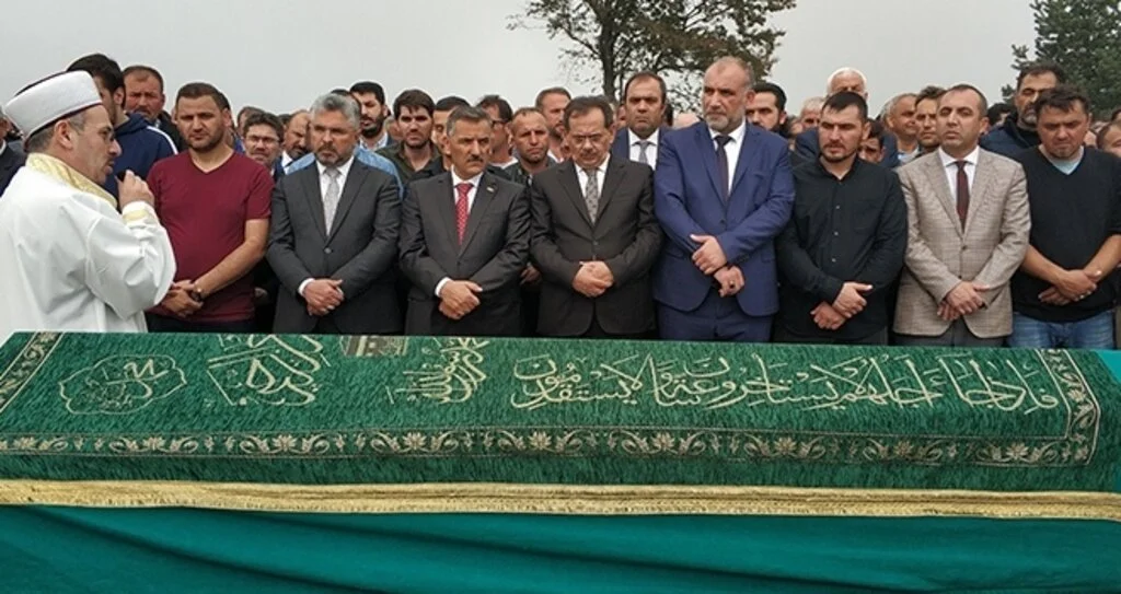 Hayatını kaybeden muhtar Tahsin Çelik gözyaşlarıyla son yolculuğuna uğurlandı
