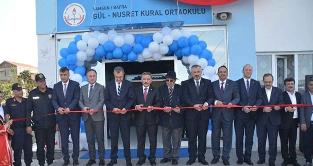 Hayırsever iş insanı Bafra'ya okul yaptırdı