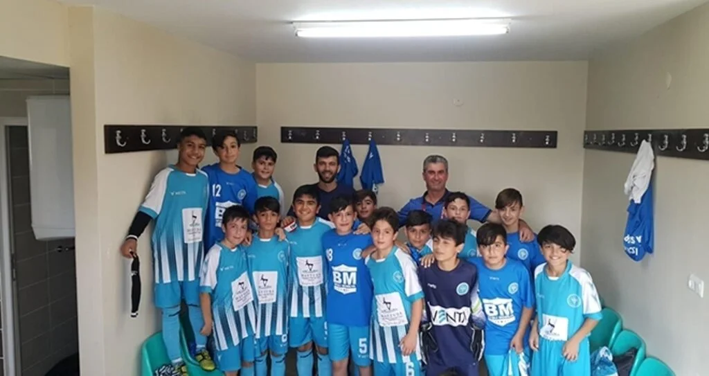 İlk Kıvılcım Çok Mutlu