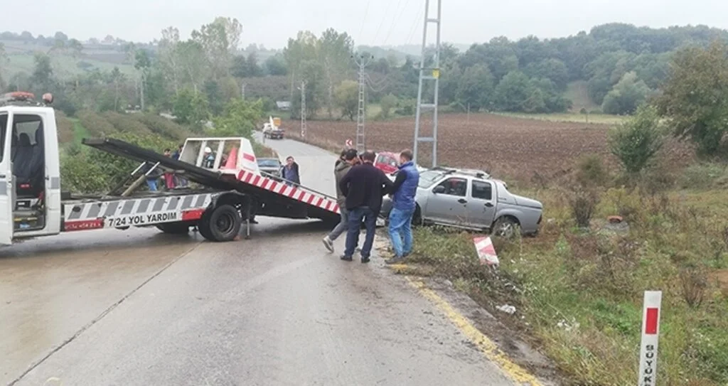 Kaygan yol faciaya neden oluyordu