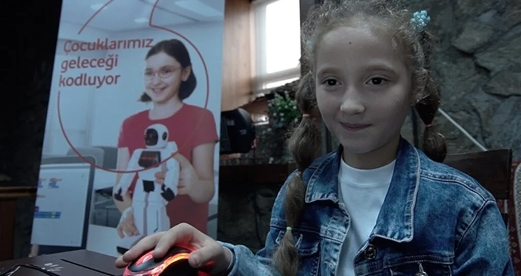 Kız Çocukları Vodafone İle Yarını Kodladı