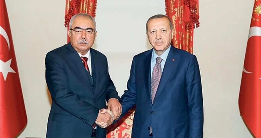 Küffara karşı şiddetli olacağız