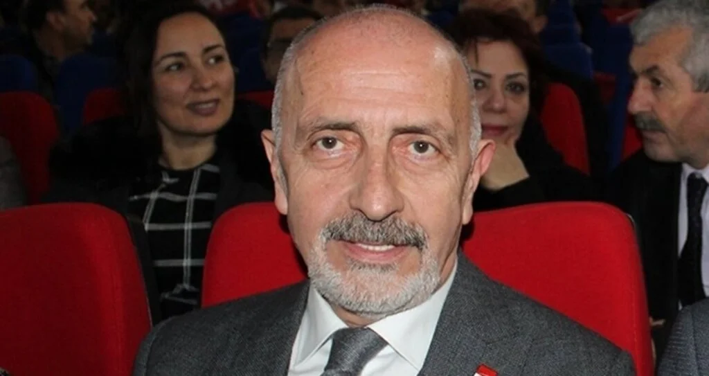 Kundak özeleştiri yaptı