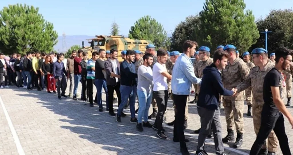 Mehmetçiğe moral ziyareti