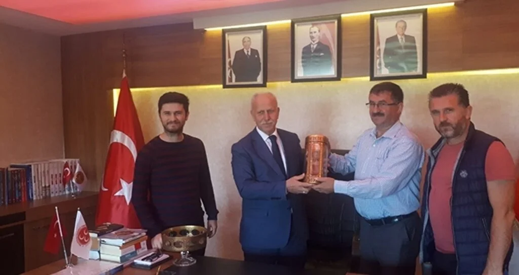 MHP'ye Beykoz Samsunlular Derneğinden Teşekkür Ziyareti