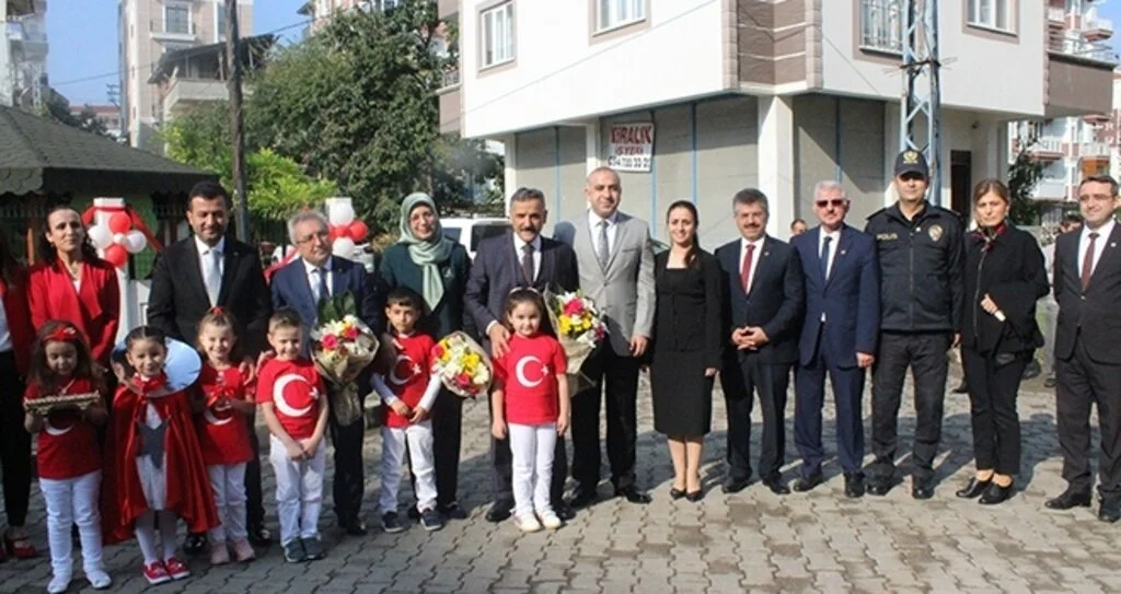 Miniklerden ‘Şanlı Bayrağım Sergisi’