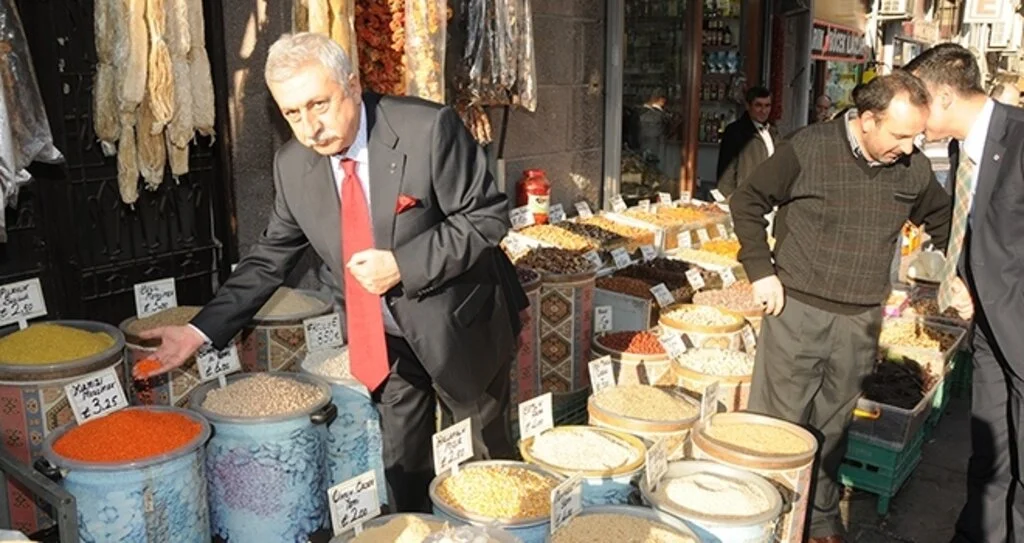 Palandöken: Esnafın Suçu Yok Çek Borcu Var