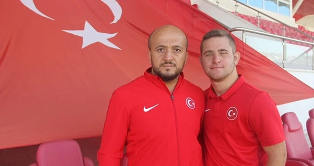 Şampiyondan Mehmetçik'e Destek