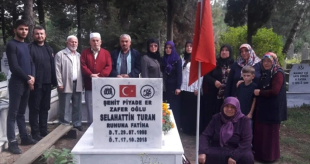 Şehit Turan'a dua