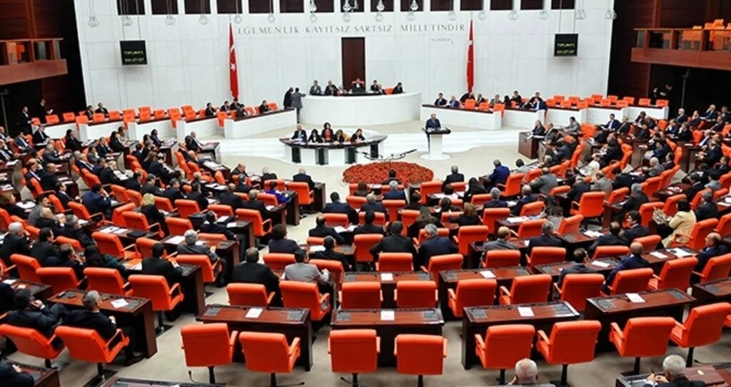 Suriye ve Irak Tezkeresi geçti