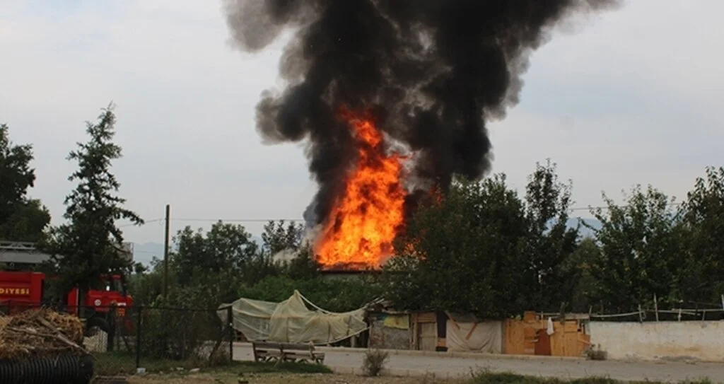 Tokat'ta Çatı Yangını