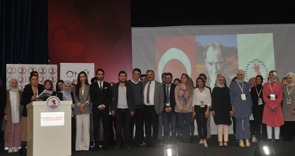 'Türkiye Türkçesi, Türk Soylular için Ortak Bir İletişim Dili Olma Yolunda'