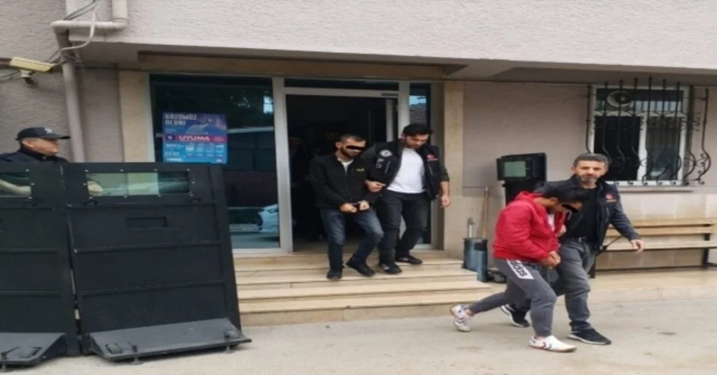Uyuşturucu Satıcıları Kıskıvrak Yakalandı