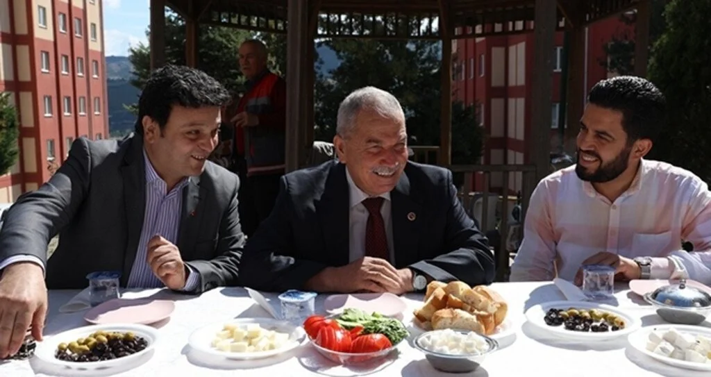 'Vatandaşın ayağına gidip, dinleyeceğiz'