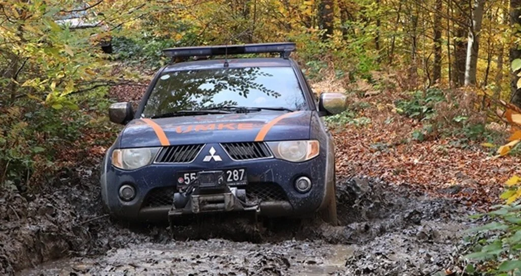 112 şoförlerine off road eğitimi