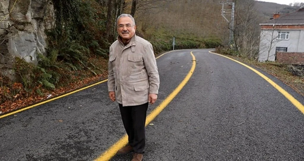 50 yıllık yol ilk kez asfalt gördü